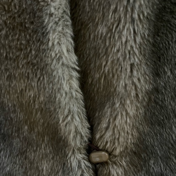 Jacques Saint Laurent Faux Fur Vintage 3/4 Coat Size Medium Color Gray. … - Picture 9 of 9